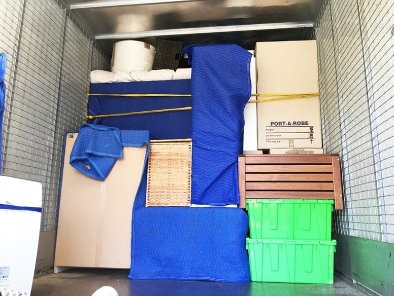 men-that-move-removalist-sydney-3 - Londoner In Sydney men-that-move-removalist-sydney-3