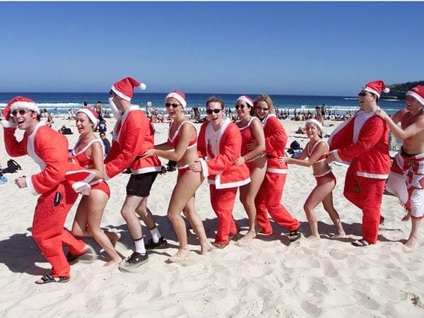 christmas-on-bondi-beach-and-coogee-beach
