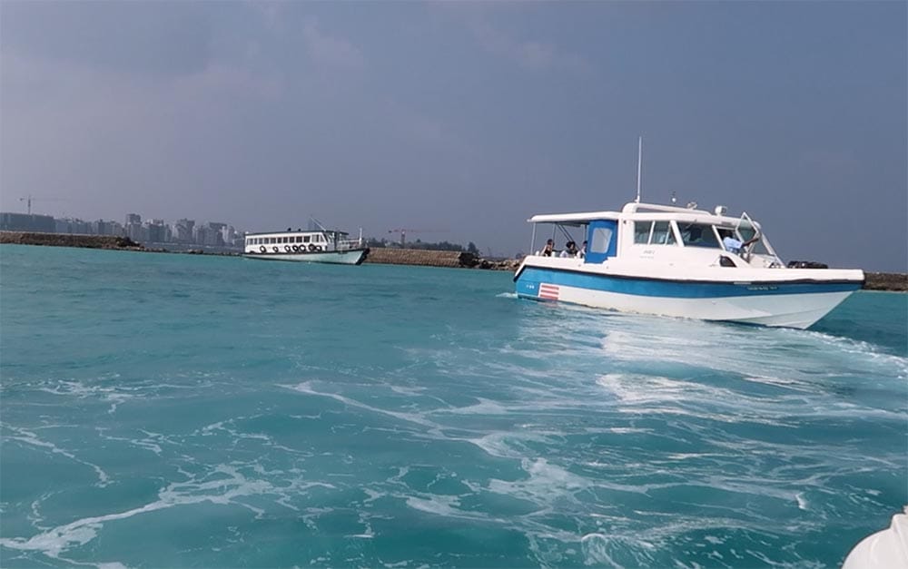 boat-to-maafushi-island