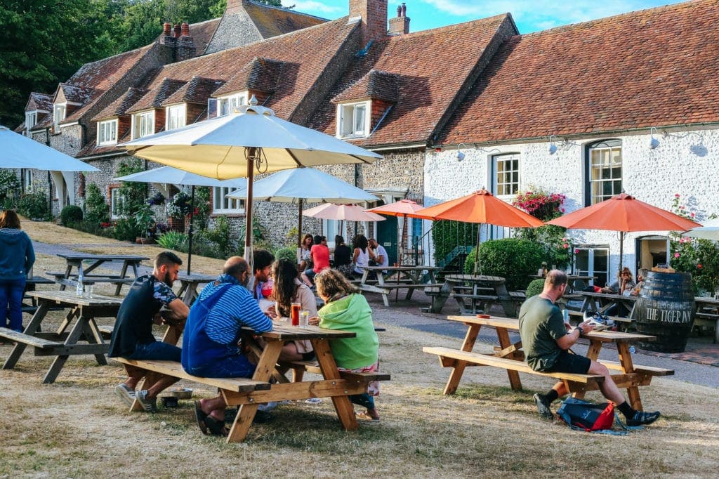 english-countryside-pub