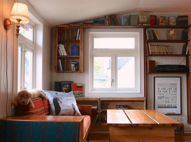 Tromso-bed-and-books - Londoner In Sydney Tromso-bed-and-books