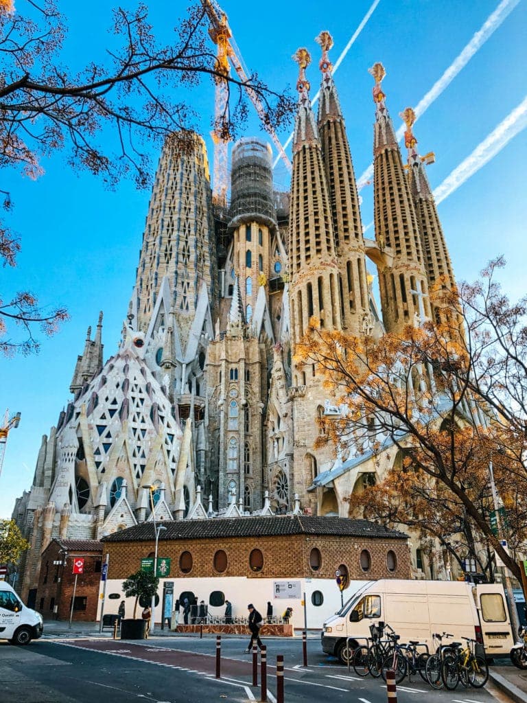 barcelona-in-24-hours-la-sagrada-familia - Londoner In Sydney barcelona-in-24-hours-la-sagrada-familia