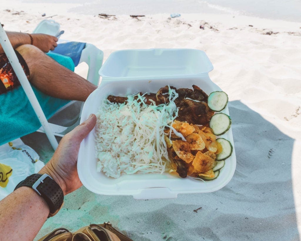 beach-food-in-veradero