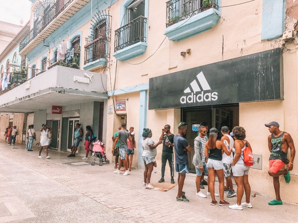 shops-in-havana