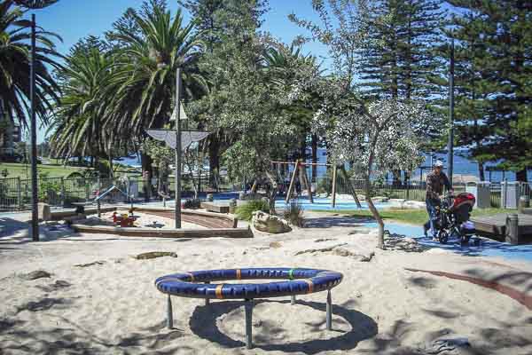 shelly-beach-cronulla-sydney-family-beaches - Londoner In Sydney shelly-beach-cronulla-sydney-family-beaches