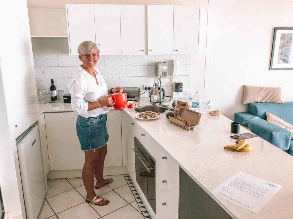 kitchen-at-mantra-mooloolaba