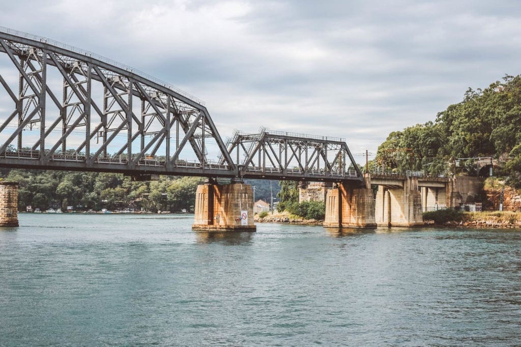 Riverboat-postman-cruise-brooklyn-bridge