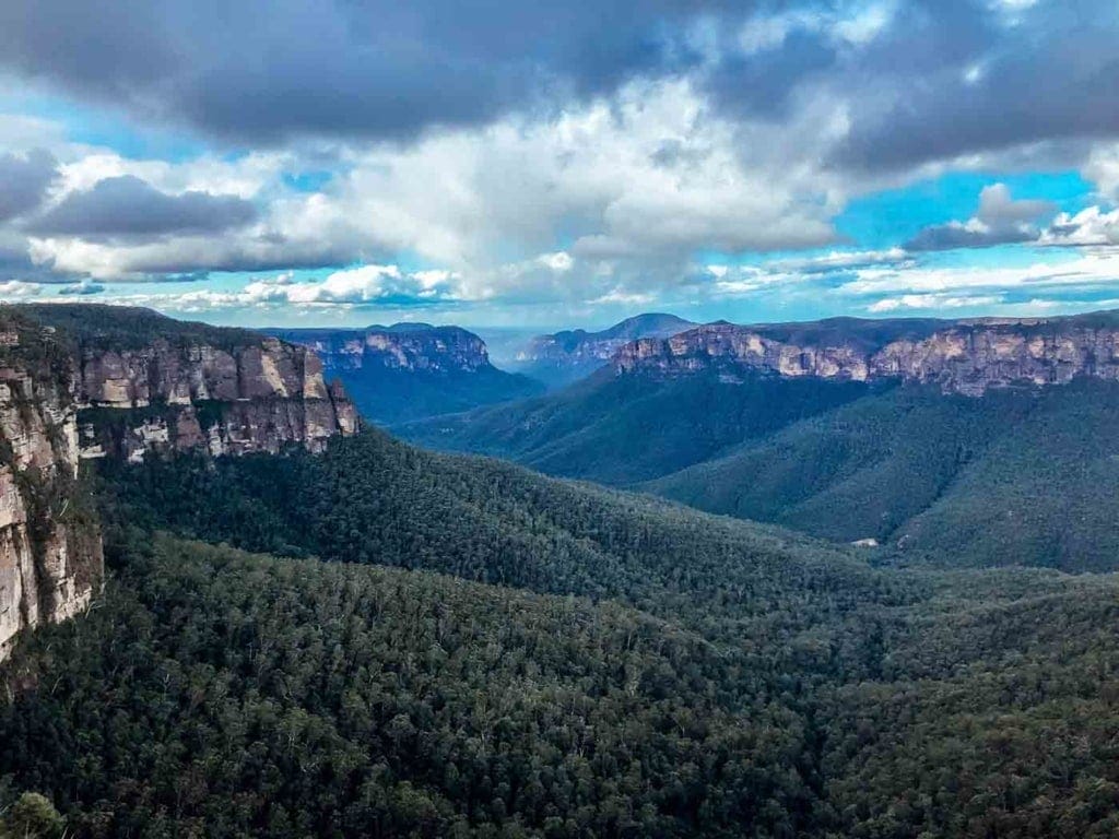 govetts-leap-lookout-blue-mountains