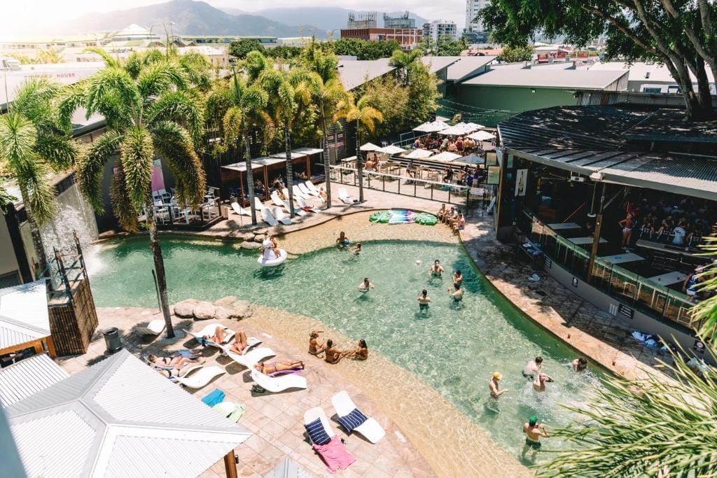 gilligans-cairns-best-hostels-in-sydney - Londoner In Sydney gilligans-cairns-best-hostels-in-sydney