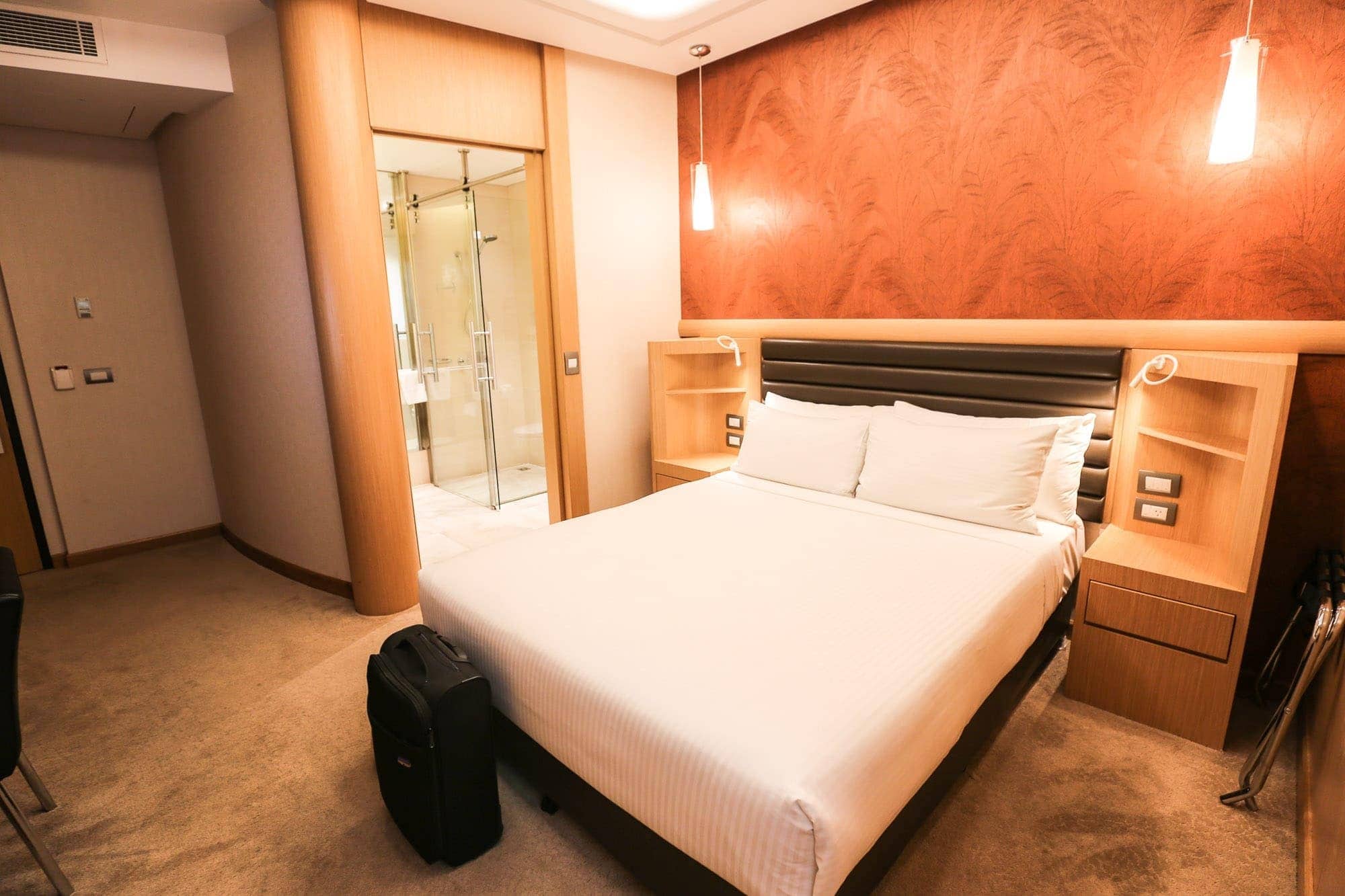 the-tank-steam-hotel-room-sydney