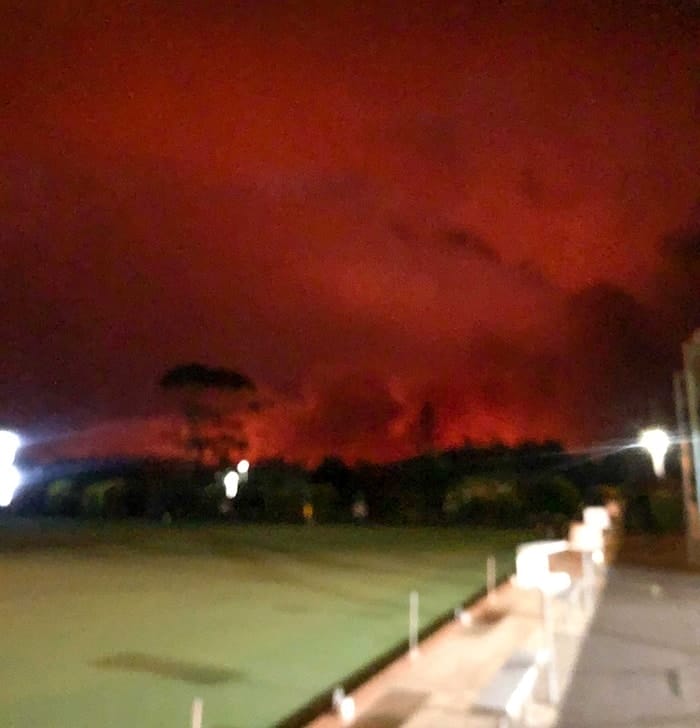 nsw-bush-fire-australia-4 - Londoner In Sydney red-flames-in-sky-bush-fire-australia
