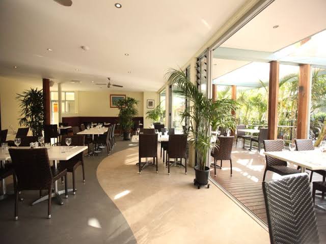 mobys-restaurant-boomerang-beach - Londoner In Sydney