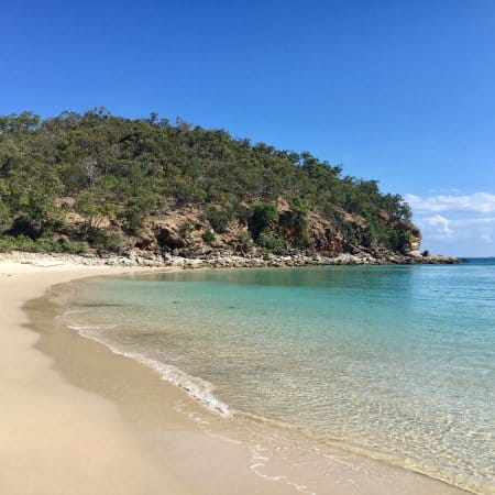 shelving-beach-great-keppel-island - Londoner In Sydney