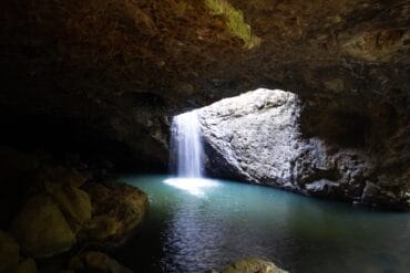 natural-bridge-springbrook-national-park-13