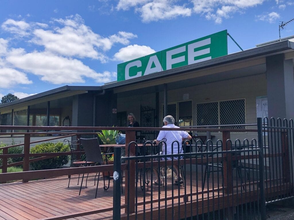 purling-brook-falls-cafe