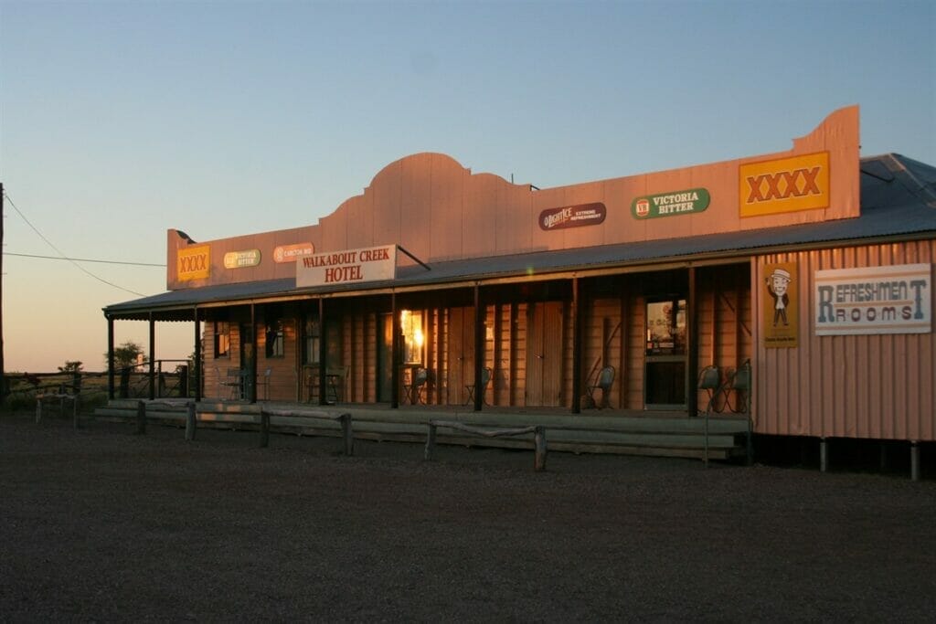 walkabout-creek-crocodile-dundee