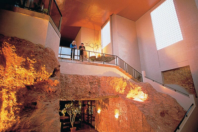 desert-cave-hotel-coober-pedy - Londoner In Sydney desert-cave-hotel-coober-pedy