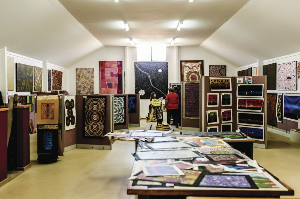 Josephine's-Gallery-and-Kangaroo-Orphanage-Coober-Pedy - Londoner In Sydney Josephine's-Gallery-and-Kangaroo-Orphanage-Coober-Pedy