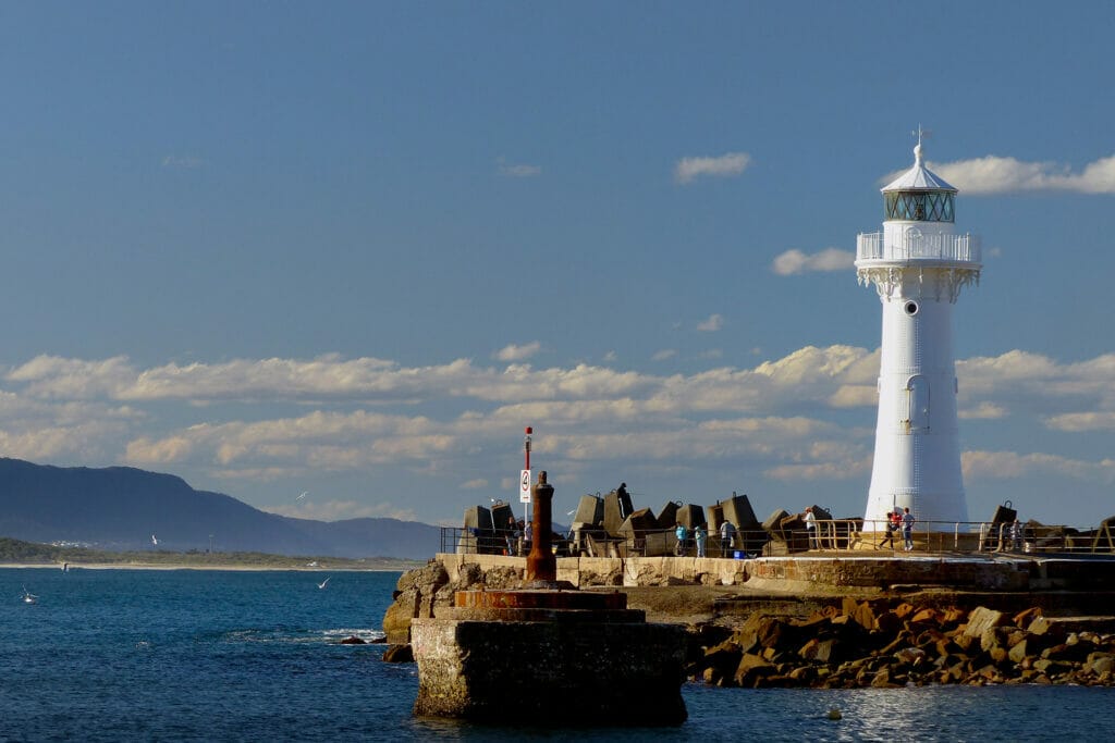 Wollongong_Breakwater_Lighthouse_(21351551761) - Londoner In Sydney Wollongong-Breakwater-Lighthouse