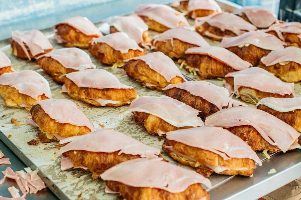 Tuga-Pastries-Clovelly