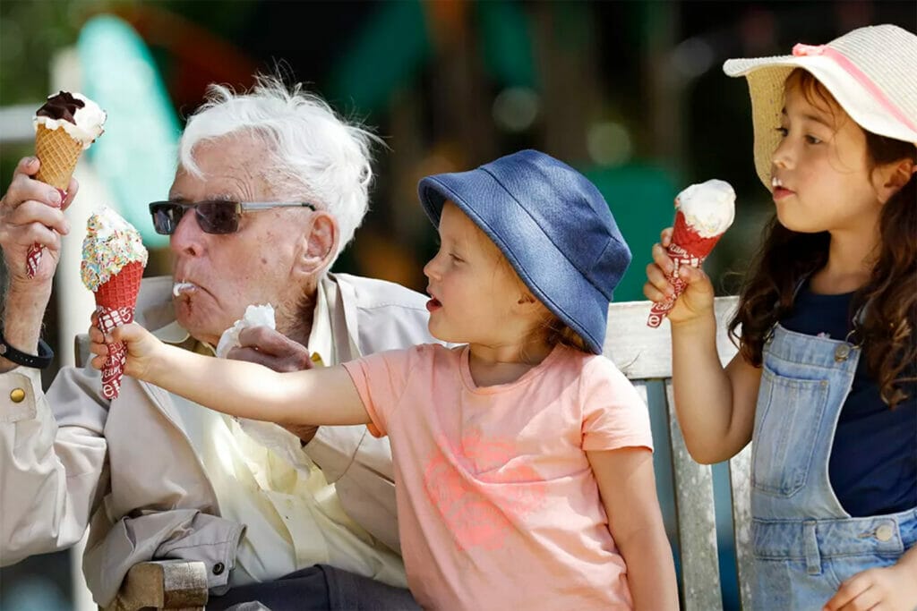 heatwave-in-england-old-people