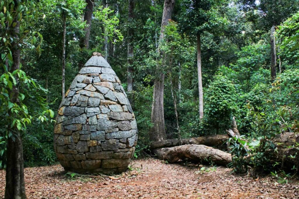 Strangler-Cairn-kenilworth