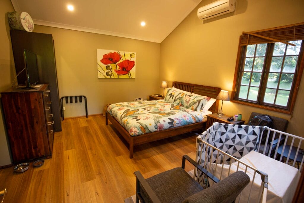 sunshine-valley-cottages-dog-friendly-accommodation-sunshine-coast
