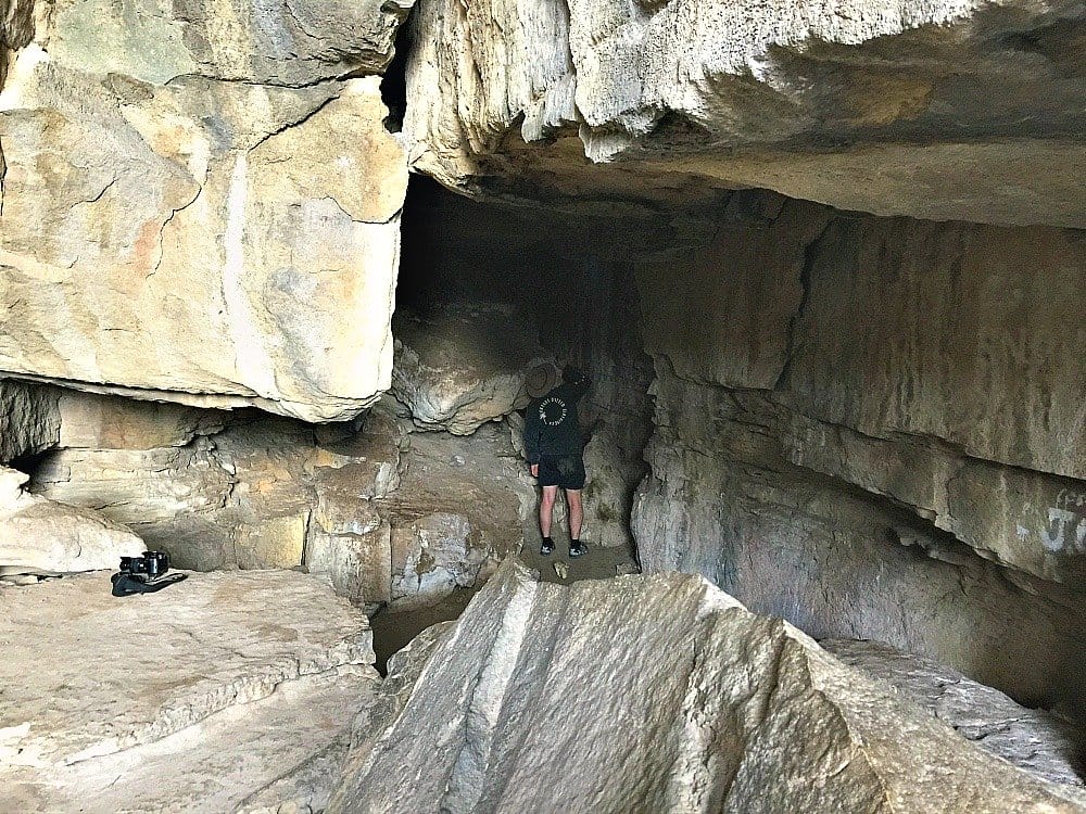 Cania-Gorge-Two-Storey-Cave - Londoner In Sydney Cania-Gorge-Two-Storey-Cave