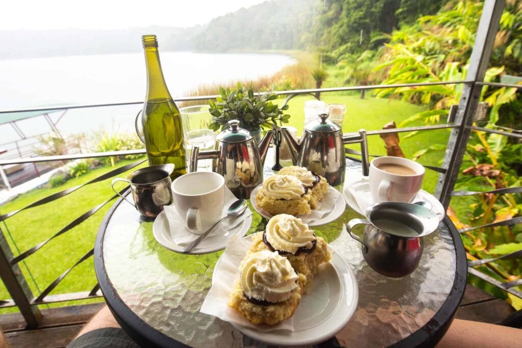 lake-barrine-tea-house - Londoner In Sydney lake-barrine-tea-house