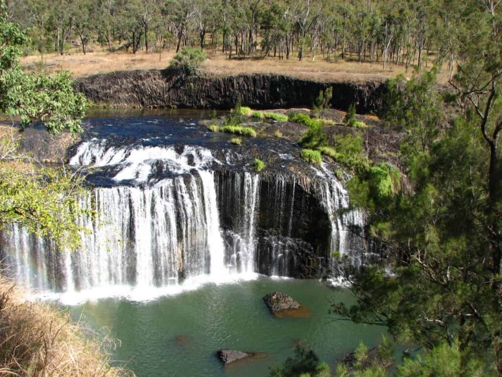 millstream-falls-things-to-do-in-atherton-tablelands - Londoner In Sydney millstream-falls-things-to-do-in-atherton-tablelands