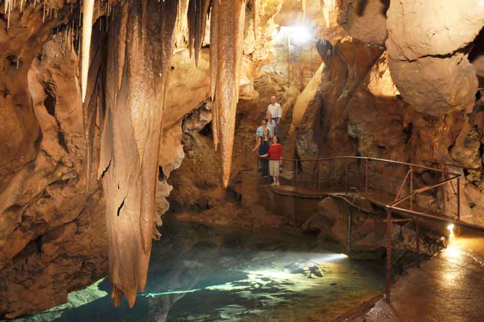 Jenolan-Caves-blue-mountains - Londoner In Sydney Jenolan-Caves-blue-mountains