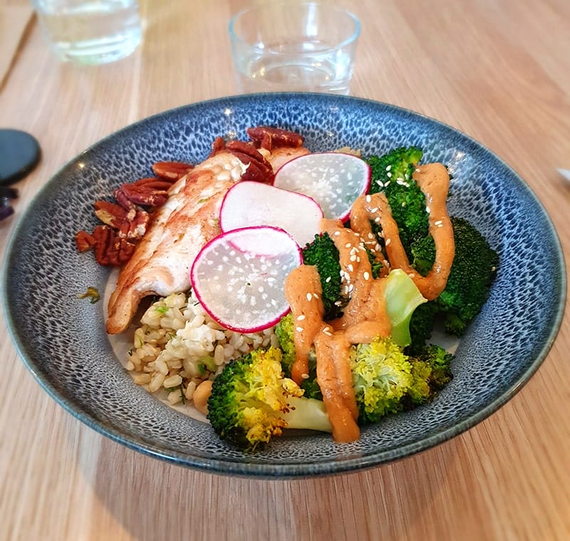 Charlie-&-Franks-chicken-macro-bowl - Londoner In Sydney