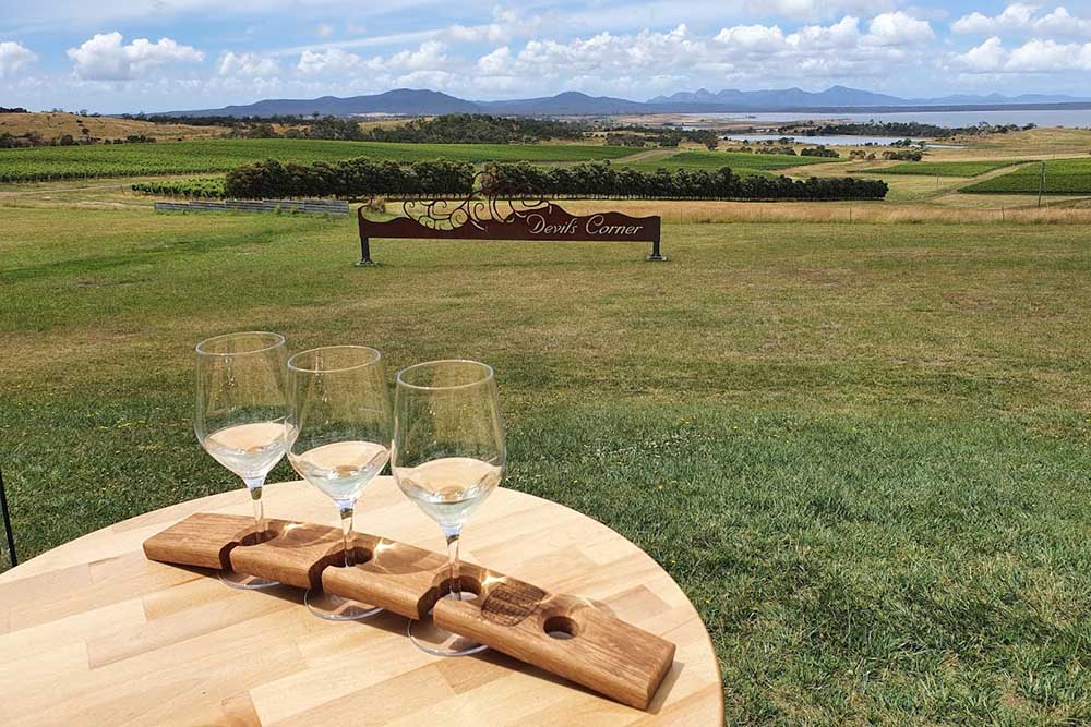 devils-corner-wine-tasting-tasmania