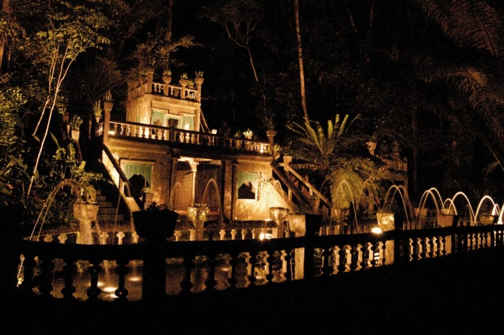 paronella-park-at-night