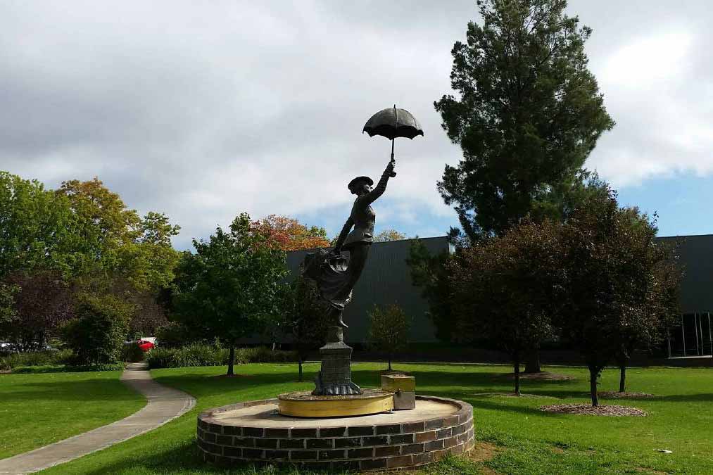marry-poppins-bowral - Londoner In Sydney marry-poppins-bowral