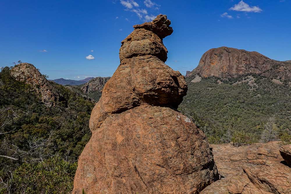 Cathedral-and-Arch-walk-warrumbungles