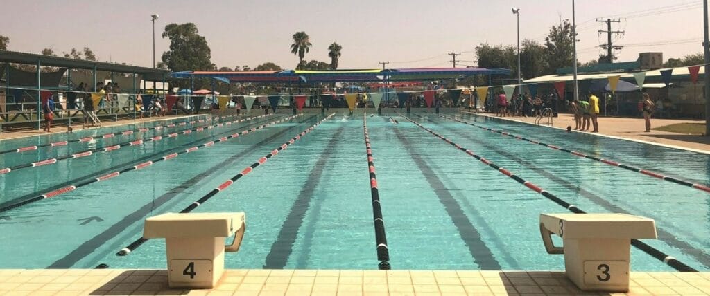 lightning-ridge-water-theme-park-and-olympic-pool