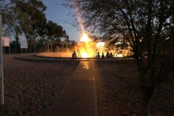 lightning-ridge-bore-baths