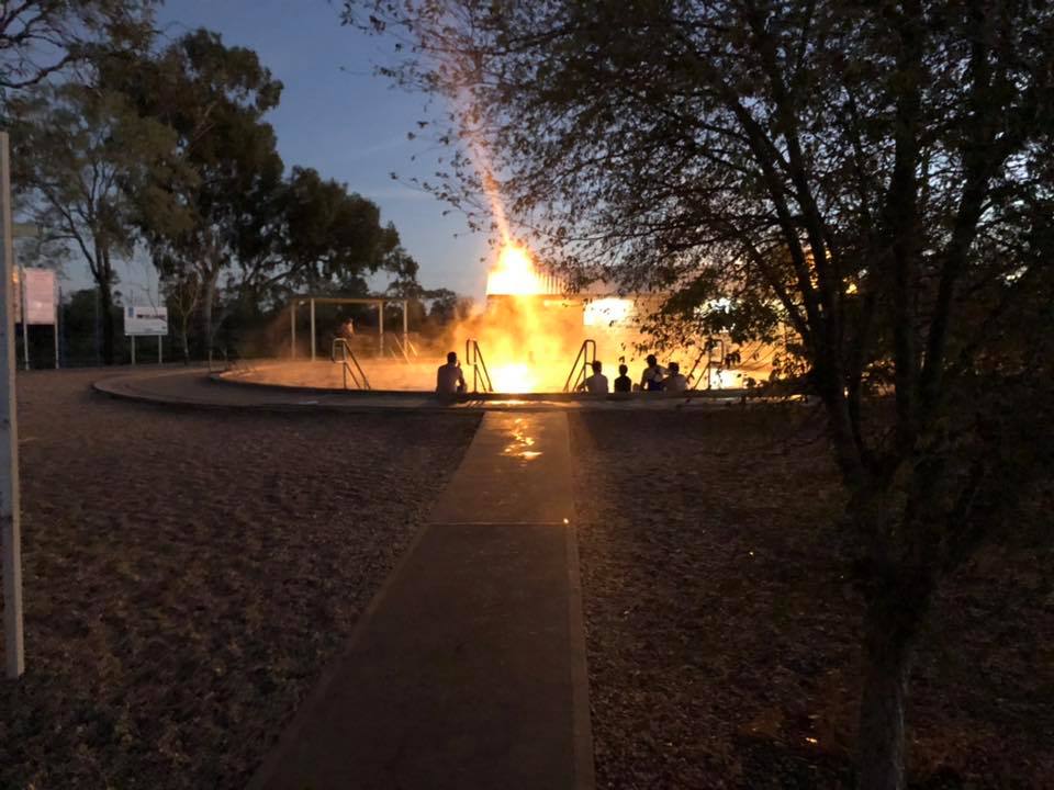 lightning-ridge-bore-baths