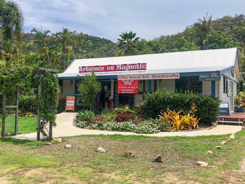 magnetic-island-art-galleries - Londoner In Sydney magnetic-island-art-galleries