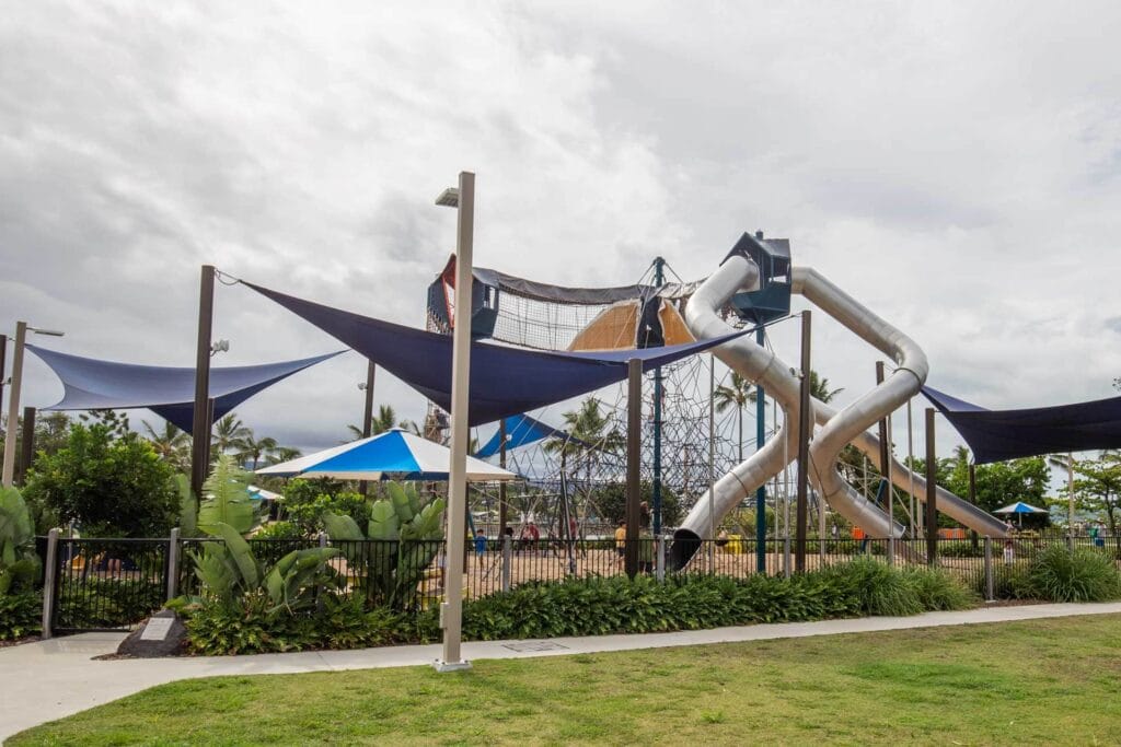 airlie-beach-playground - Londoner In Sydney airlie-beach-playground