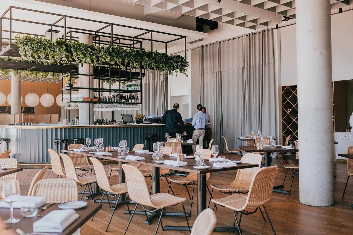 This image has an empty alt attribute; its file name is rick-stein-bannisters-port-stephens.jpg