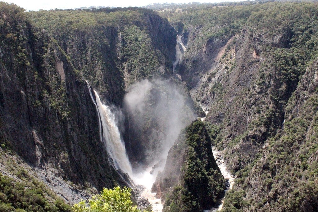 Wollomombi-Gorge-Dorrigo-Australia