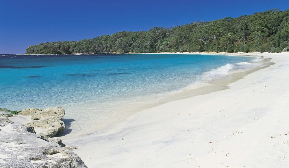 This image has an empty alt attribute; its file name is murrays-beach-jervis-bay.jpg