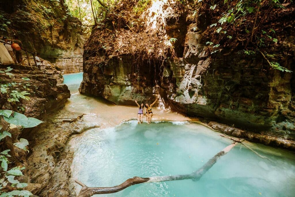 waimarang-waterfall-path-sumba