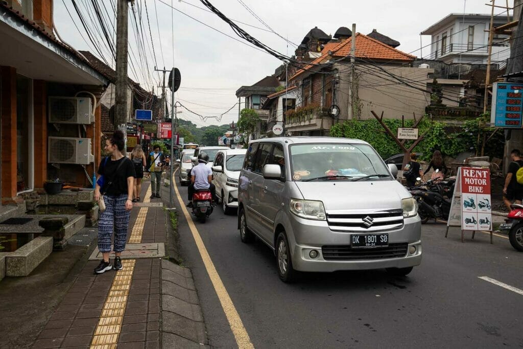 Bali-traffic