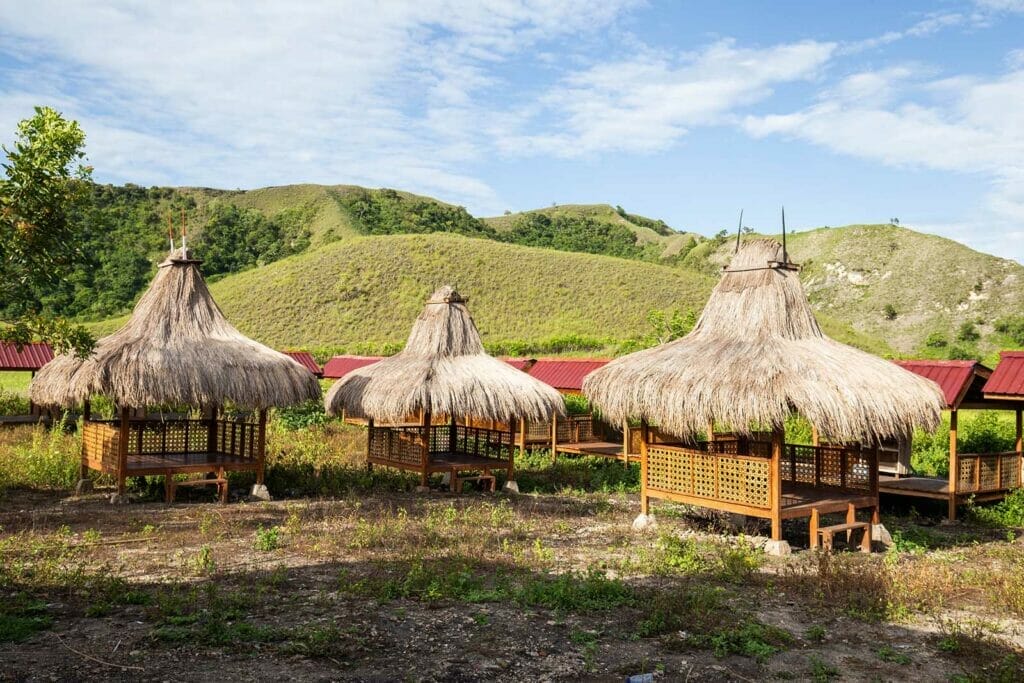 tangeddu-waterfall-sumba-island