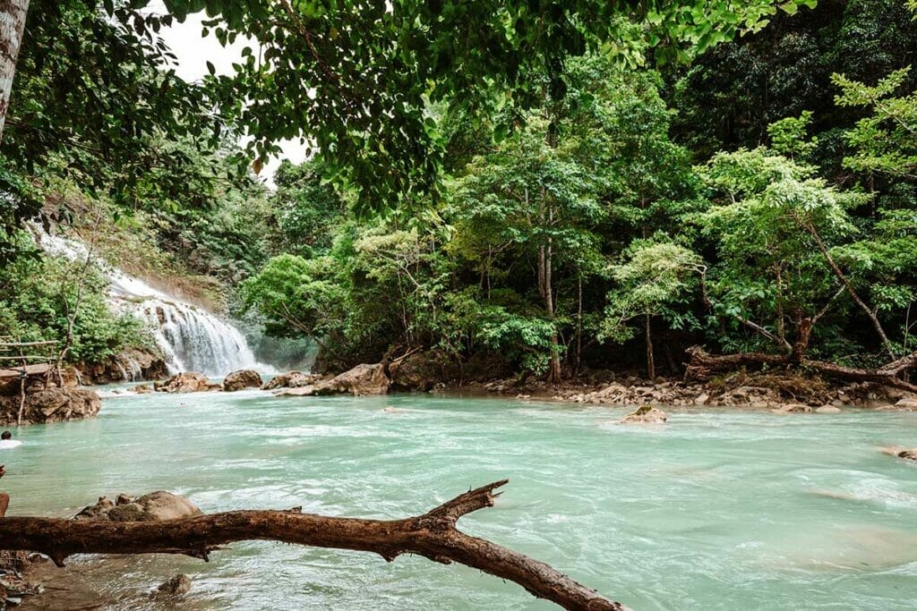 lapopu-waterfall-sumba-island
