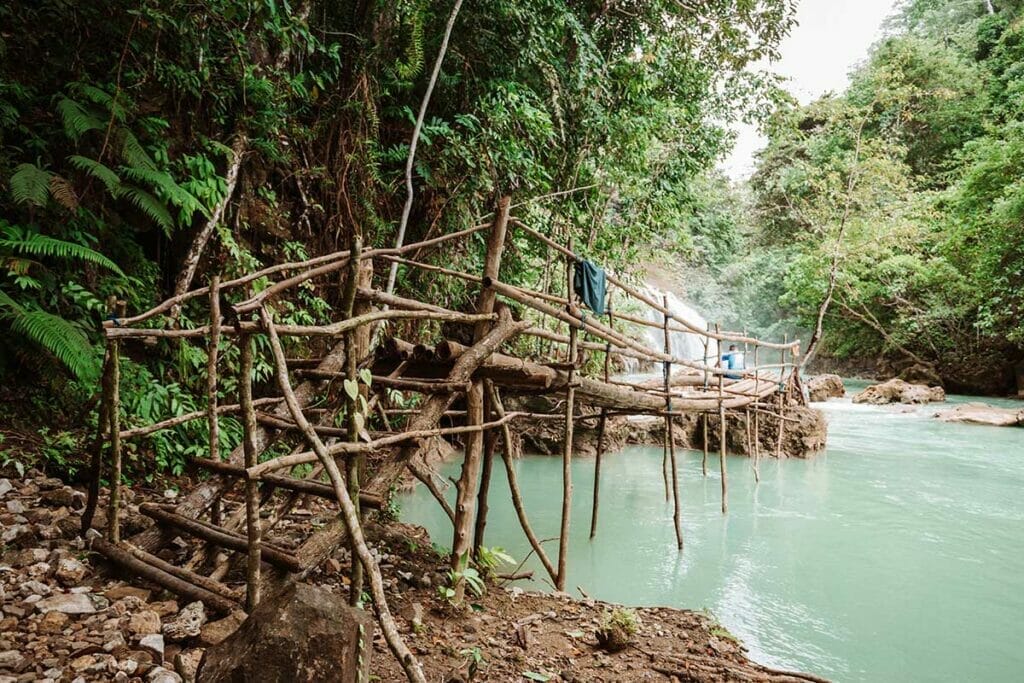 lapopu-waterfall-sumba-island