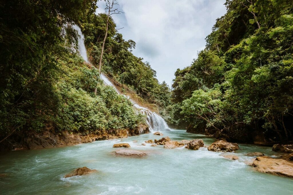 lapopu-waterfall-sumba-island